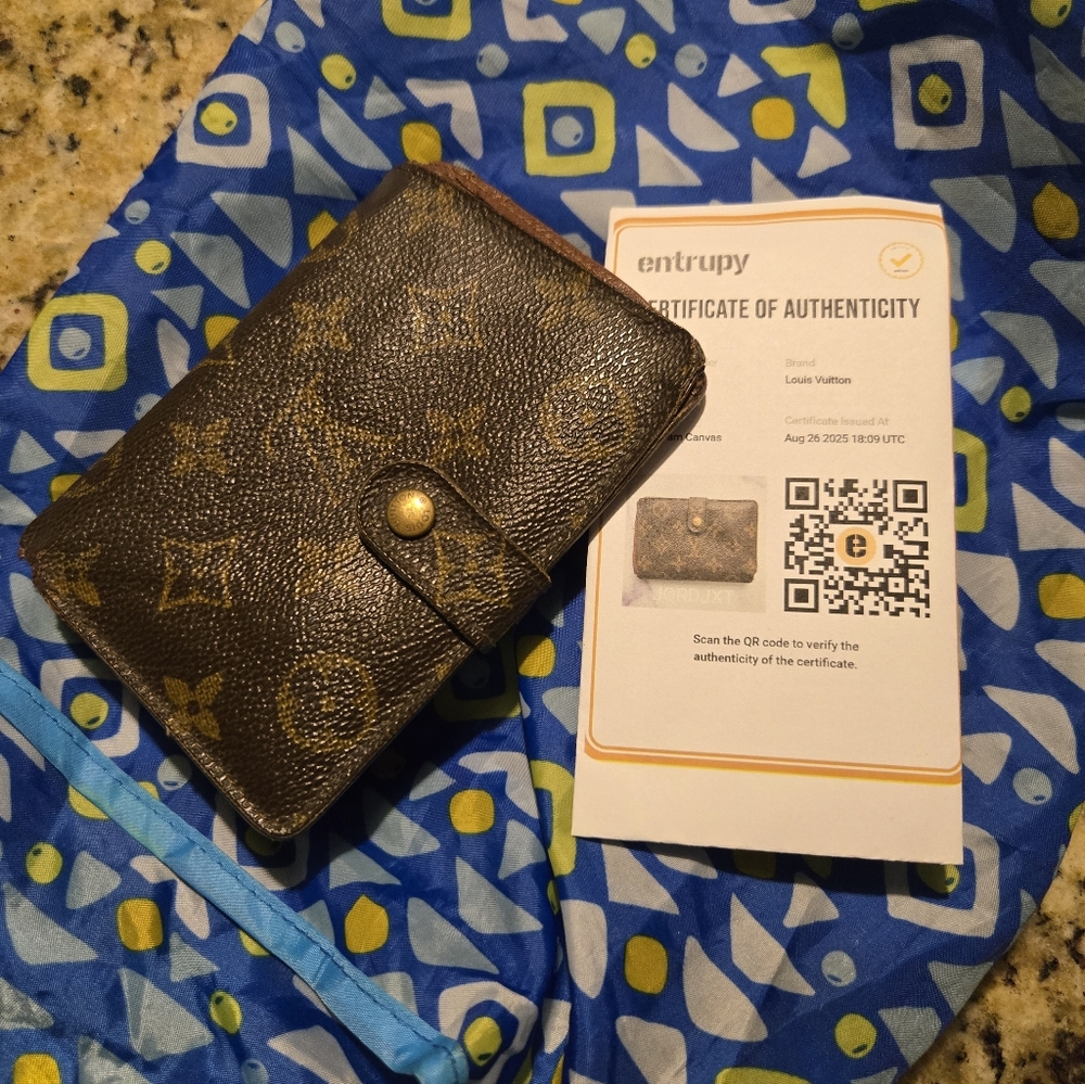 Louis Vuitton Monogram Wallet-WELL LOVED!